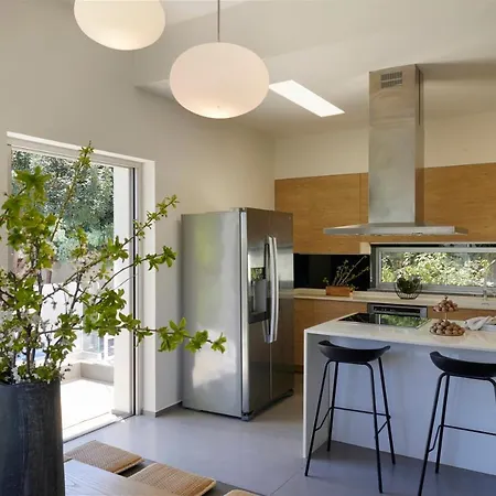 Kastellakia Executive *